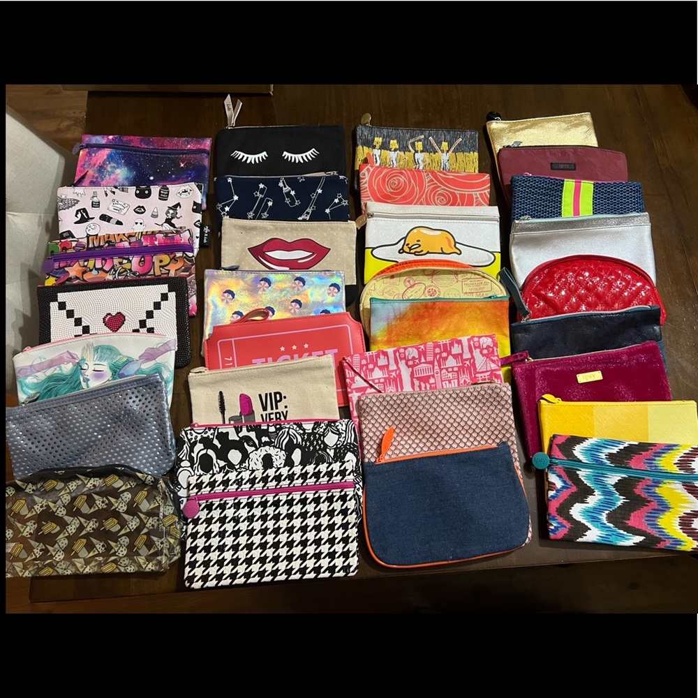 Lot of 32 Ipsy Makeup Bags -New Only the Bags -Never Used
